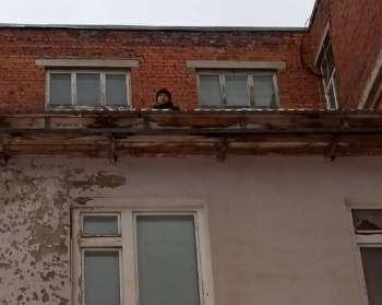 В Екатеринбурге продолжается демонтаж исторического здания ПРОМЭКТа