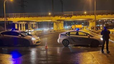 Полиция Одессы сорвала нелегальные соревнования стритрейсеров, - СМИ