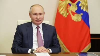 «Никто не опустил руки»: Путин поблагодарил правительство за слаженную работу