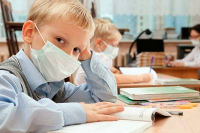 Британские ученые заявили, что дети больше всего подвержены заражению новым штаммом коронавируса