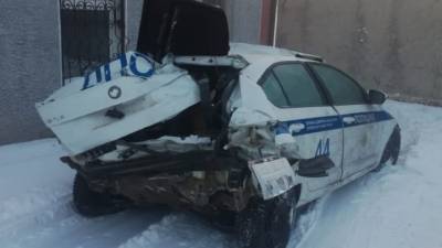 Полицейские пострадали в ДТП с фурой в Кемеровской области