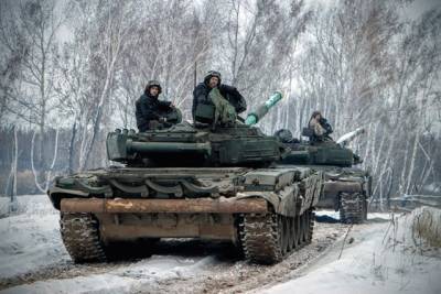 ВСУ провели на Донбассе отработку танкового наступления