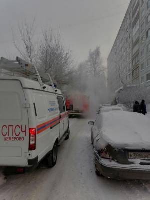 Пожар в кемеровском общежитии тушили 40 человек
