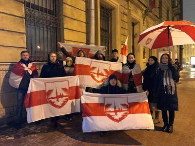 Полиция Санкт-Петербурга запретила белорусам пикетировать посольство РБ с национальной атрибутикой