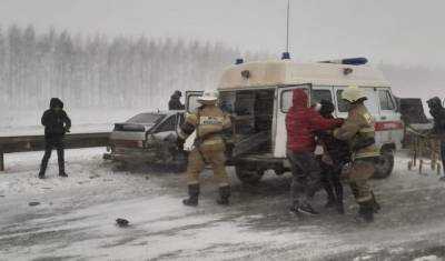 В Башкирии в массовом ДТП столкнулись девять автомобилей, есть пострадавшие - mkset.ru - Башкирия - район Аургазинский