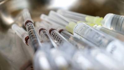 Массовая вакцинация от коронавируса стартовала в Португалии