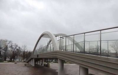 В Крыму треснула миниатюрная копия Керченского моста