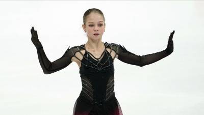 Трусова выступила с показательным номером на чемпионате России