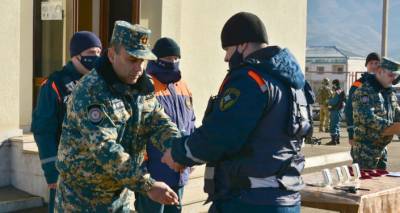 В Карабахе наградили группу сотрудников МЧС России