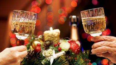 Россиянам раскрыли оптимальный порядок употребления алкоголя в Новый год