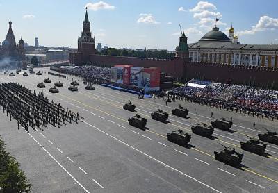 Подлодки, ракеты, самолеты, тысячи единиц бронетехники: Российская армия к 2020 году обновилась на 70%