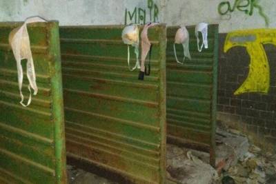 Житель Рязани обратил внимание на состояние заброшенного туалета в ЦПКиО