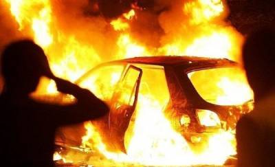 На трассе Тюмень-Ханты-Мансийск очевидцы спасли водителя из горящей машины