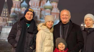 Додон после сложения полномочий президента Молдовы помчался в Москву