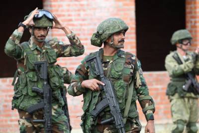 В Пакистане семеро военных погибли в результате нападения террористов