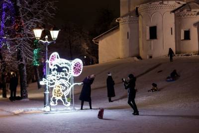 Псков встречает Новый год - как преобразился город