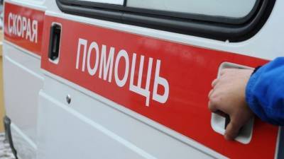 В Петербурге спасли женщину, упавшую с балкона на крышу ресторана — видео