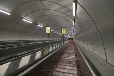 Две близкие к Дворцовой станции метро закроют досрочно 31 декабря