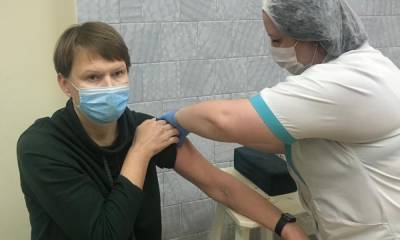 Минздрав одобрил вакцину «Спутник V» для людей старше 60 лет