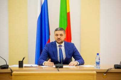 Осипов попросил членов правительства и министров завершить год без клякс