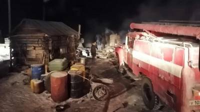 Три человека погибли при пожаре недалеко от города Сорска в Хакасии