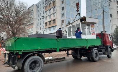 Власти Ташкента продолжают демонтаж торговых киосков и ларьков. Их владельцев называют "нелегальными предпринимателями"