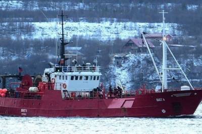 В Баренцевом море ушел ко дну корабль с 19 членами экипажа на борту: часть из них пропала