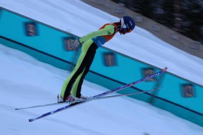 Летающие лыжники Сахалина открыли сезон