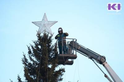 Новогодняя елка в Сыктывкаре попала в топ-5 самых высоких в России