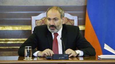 На фоне протестов Пашинян провел консультации по досрочным выборам в Армении