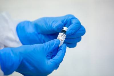 Опрос: почти 2/3 россиян не готовы делать прививку против COVID-19 даже бесплатно