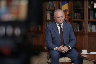 Додон: Запад «поджигает» Молдавию, воюя с Россией