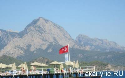Турция обязала всех прибывающих туристов предоставлять отрицательный тест на COVID-19