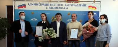 Тамерлан Фарниев провел встречу с победительницей конкурса «Большая перемена» Яной Дзиовой
