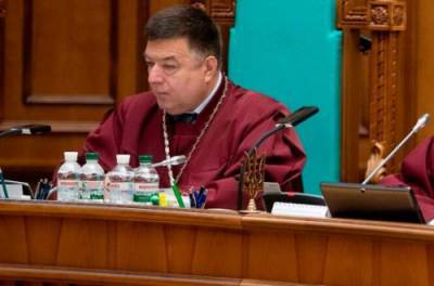 Офис генпрокурора будет добиваться отстранения главы КСУ Тупицкого