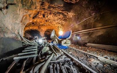 На Луганщине на шахте произошел обвал: продолжаются поиски горняка