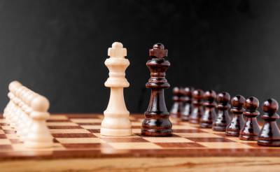 В Федерации шахмат заявили, что в истории о трех сестрах, которые не смогли играть за сборную, "очень многое осталось за кулисами"