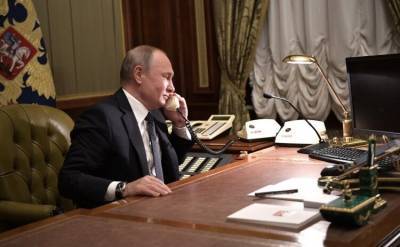 Путин и Си Цзиньпин обменялись новогодними поздравлениями по телефону