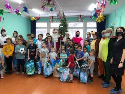 «Полицейский Дед Мороз» исполнил новогодние желания детей - afanasy.biz
