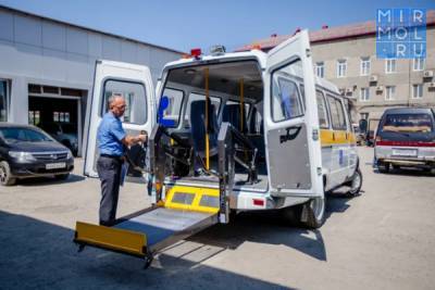 В Дагестане запустят микроавтобусы для перевозки маломобильных граждан и звуковые устройства сопровождения пешеходов