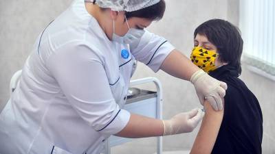 В Подмосковье решили не проводить вакцинацию от COVID-19 1 и 7 января