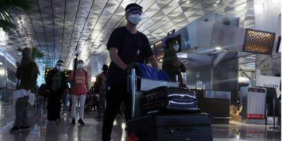 Индонезия закроет границы для иностранцев из-за нового штамма коронавируса