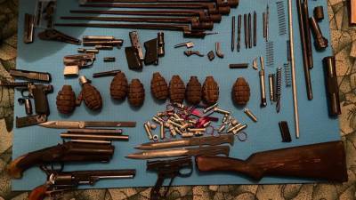 ФСБ задержала организаторов подпольных мастерских по изготовлению и сбыту оружия.