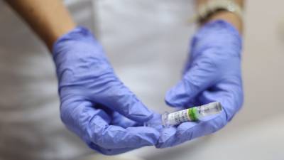 Украинцы-мигранты смогут бесплатно вакцинироваться от коронавируса в Польше: подробности