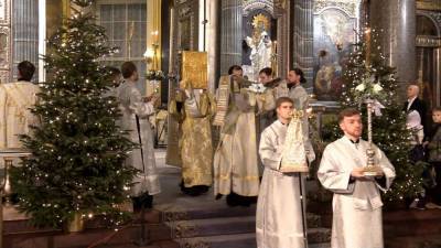 Рождественские богослужения в Москве пройдут с соблюдением санитарных норм