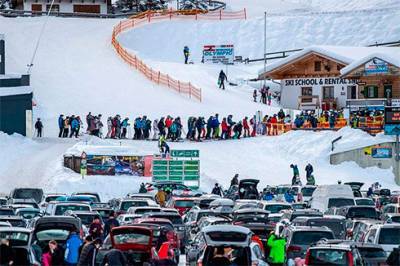 В Австрии из-за ажиотажа закрывают горнолыжные курорты