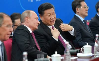 Путин обсудил с Си Цзиньпином кооперацию в разработке вакцин от COVID-19