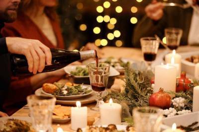 Диетологи перечислили самые калорийные блюда новогоднего стола