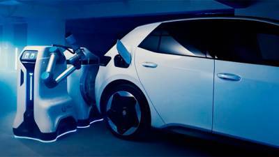 У VW готов прототип робота для зарядки электромобилей