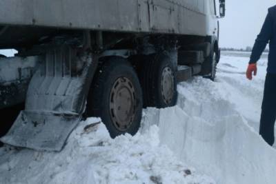 Почти по Высоцкому: водитель-дальнобойщик из Костромы едва не замерз возле Тюмени